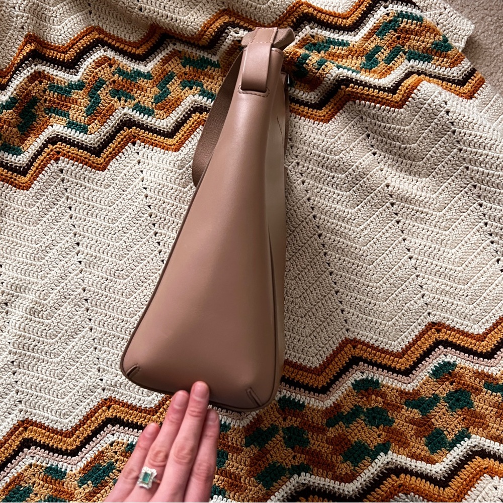 Everlane Form Bag Tan Beige Shoulder Computer Bag - Picture 5 of 9